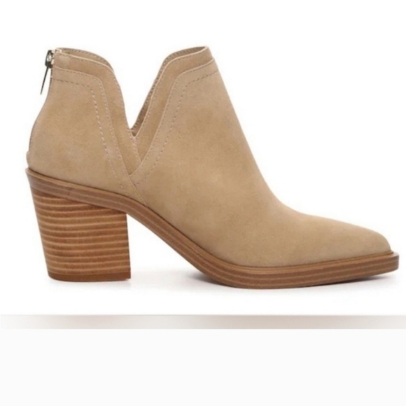 Vince Camuto NWOT Brown Suede Pointy Toe Bootie Size 7.5 - Picture 2 of 15